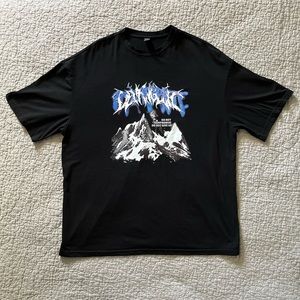 oversized black graphic tee